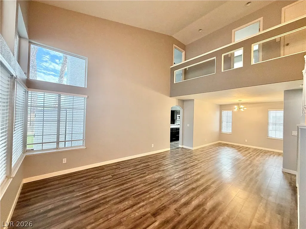 3 bed, 2.5 bath, 1936 sqft, $2,250 — Photo 4