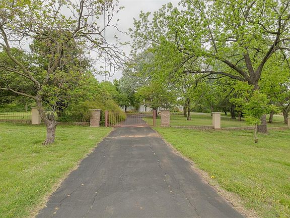 2nd image of 1617 Ridgeway Rd