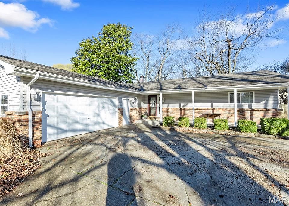 1st image of 126 Linda Dr