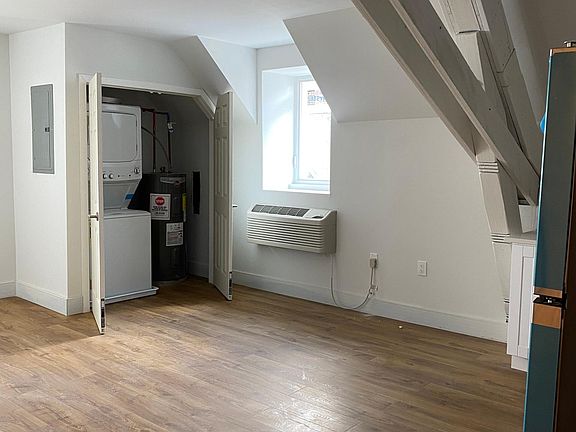 3rd image of 6400 Haverford Ave #6