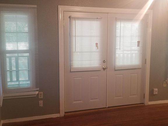 3rd image of 436 31st St APT C