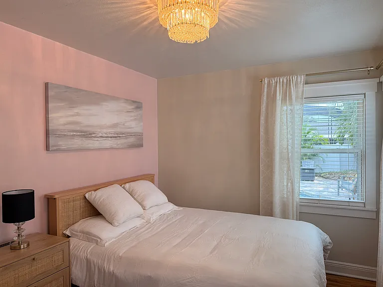 4202 W Palmira Ave — Photo 29