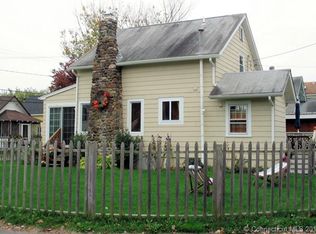 34 Crouch Rd, Branford, CT 06405