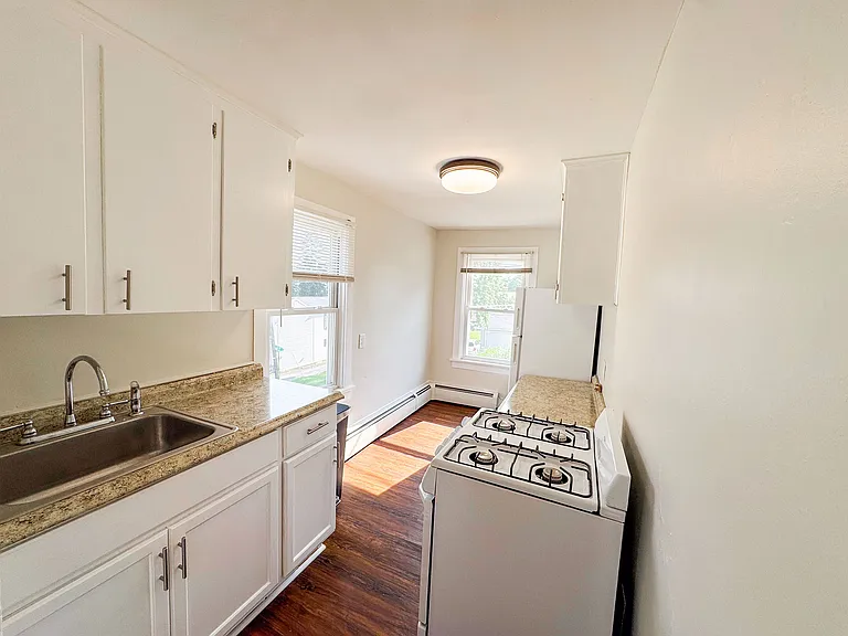 816 A St #201 — Photo 5