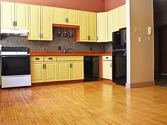 3rd image of 105 2nd Ave NE APT 104