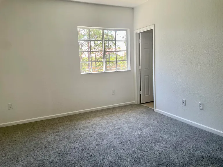 5156 SE Mariner Garden Cir — Photo 5
