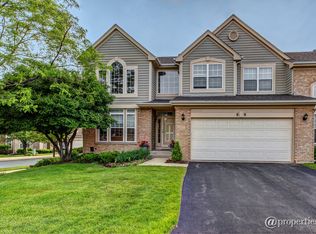 88 Wellesley Cir, Northbrook, IL 60062