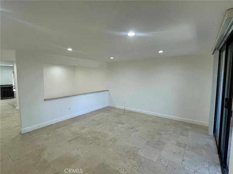 22038 Vanowen St #103 — Photo 5