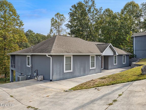 4th image of 484 Perry Smith Ln