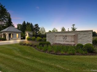 1583 Vista Dr, Oakland, MI 48363