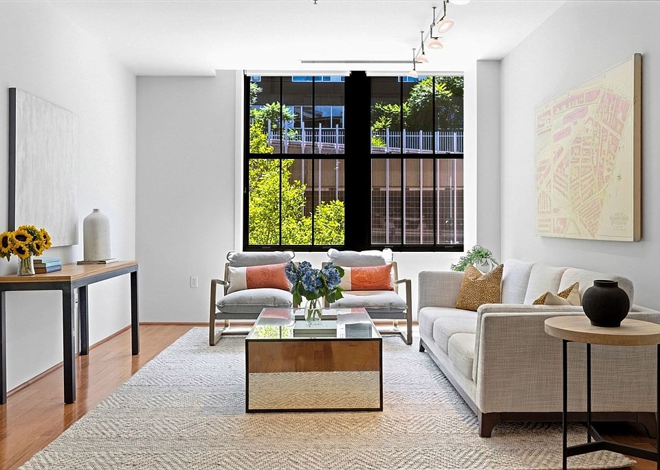 1st image of 9 W Broadway #322