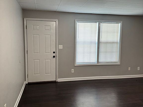 2nd image of 540 Hietts Ln APT 6