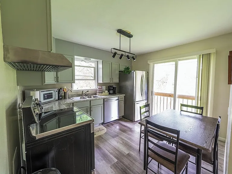 4241 2nd St NE — Photo 3