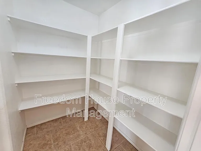 3680 Ravine Ave — Photo 10