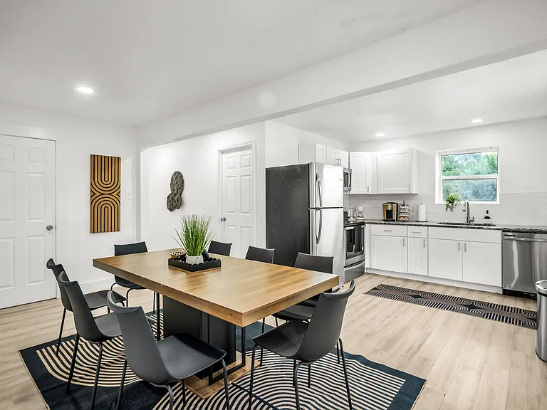 2737 Stuart Dr #2 — Photo 11