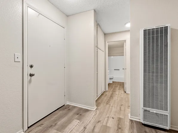 JHG Properties, 12713 Fonthill Ave #574c55e58, Hawthorne, CA 90250