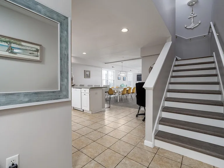 803 N Baltimore Ave #B — Photo 9