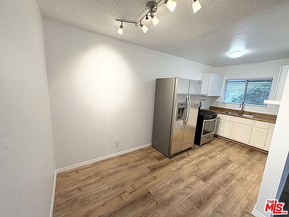 5th image of 534 Santa Clara Ave APT 6