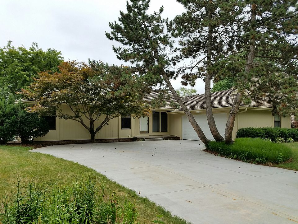 1st image of 12723 Izard St