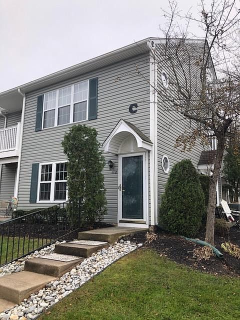 2nd image of 118 Devonshire Ct #118