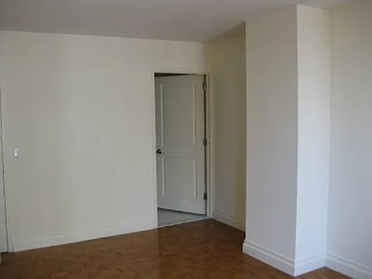 Rented by Classic Marketing- 530 Park1 | media 7