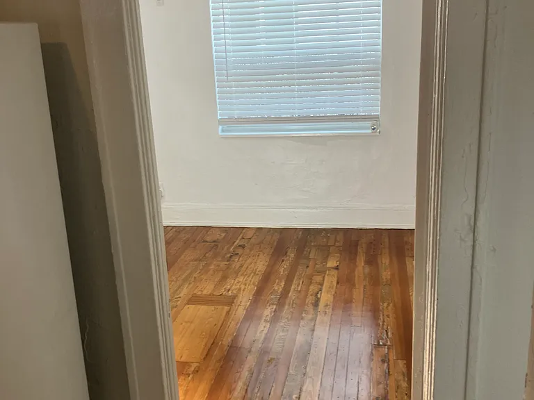 400 SW 10th Ave — Photo 17