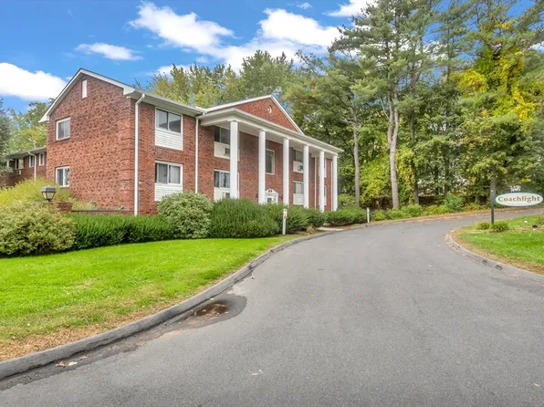 74 Barrett St Unit 105, Northampton, MA 01060