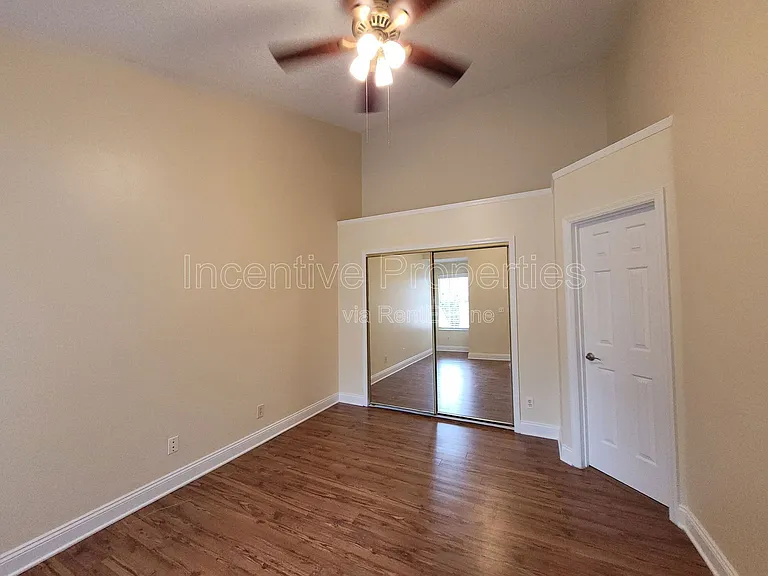 575 Bloomington Ct #24 — Photo 22