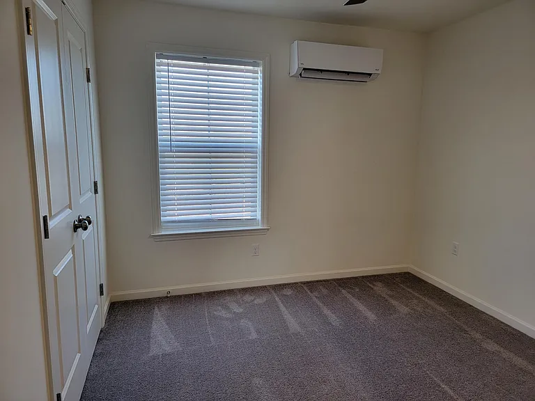 4620 Commerce St — Photo 20