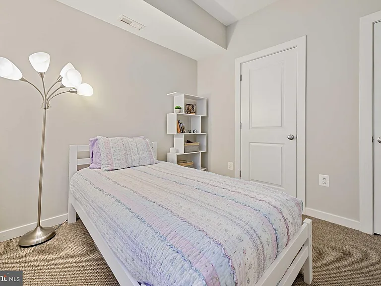 27 Yogurt Ln — Photo 32
