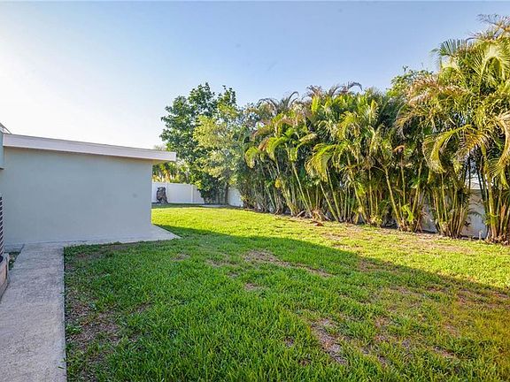 2nd image of 7983 Causeway Blvd S