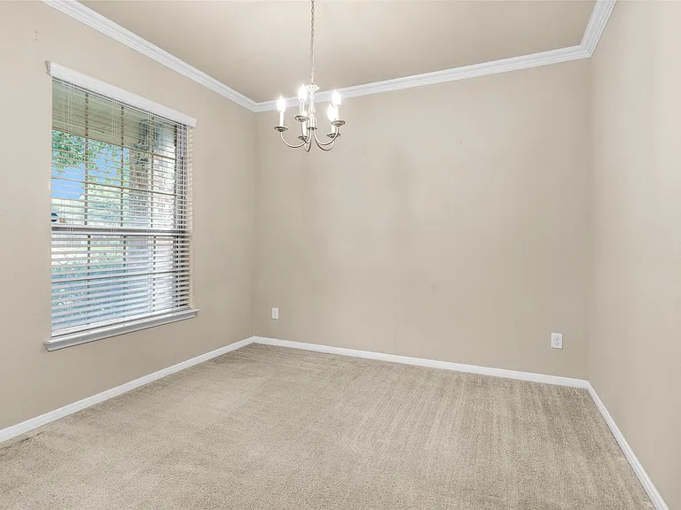 9419 Elliotts Ct — Photo 8