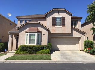 713 W Fontaine Ln, Clovis, CA