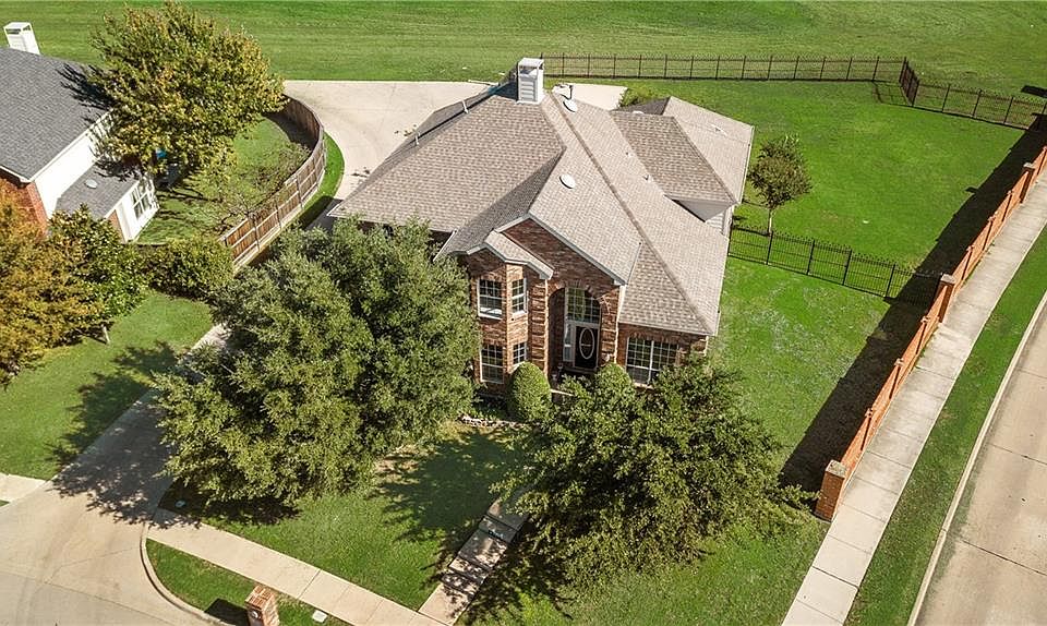 1st image of 6118 Autumnwood Dr
