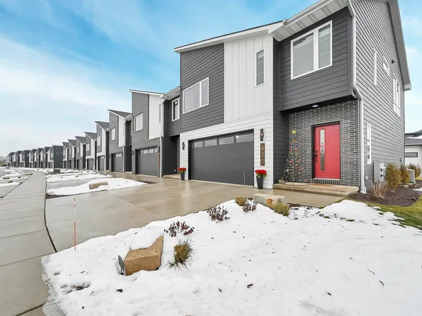 430 Aldon Cir, Green Bay, WI 54304