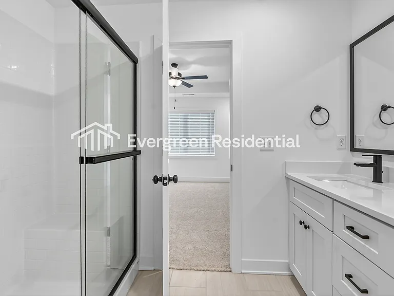 Barryview Townhomes — Photo 22