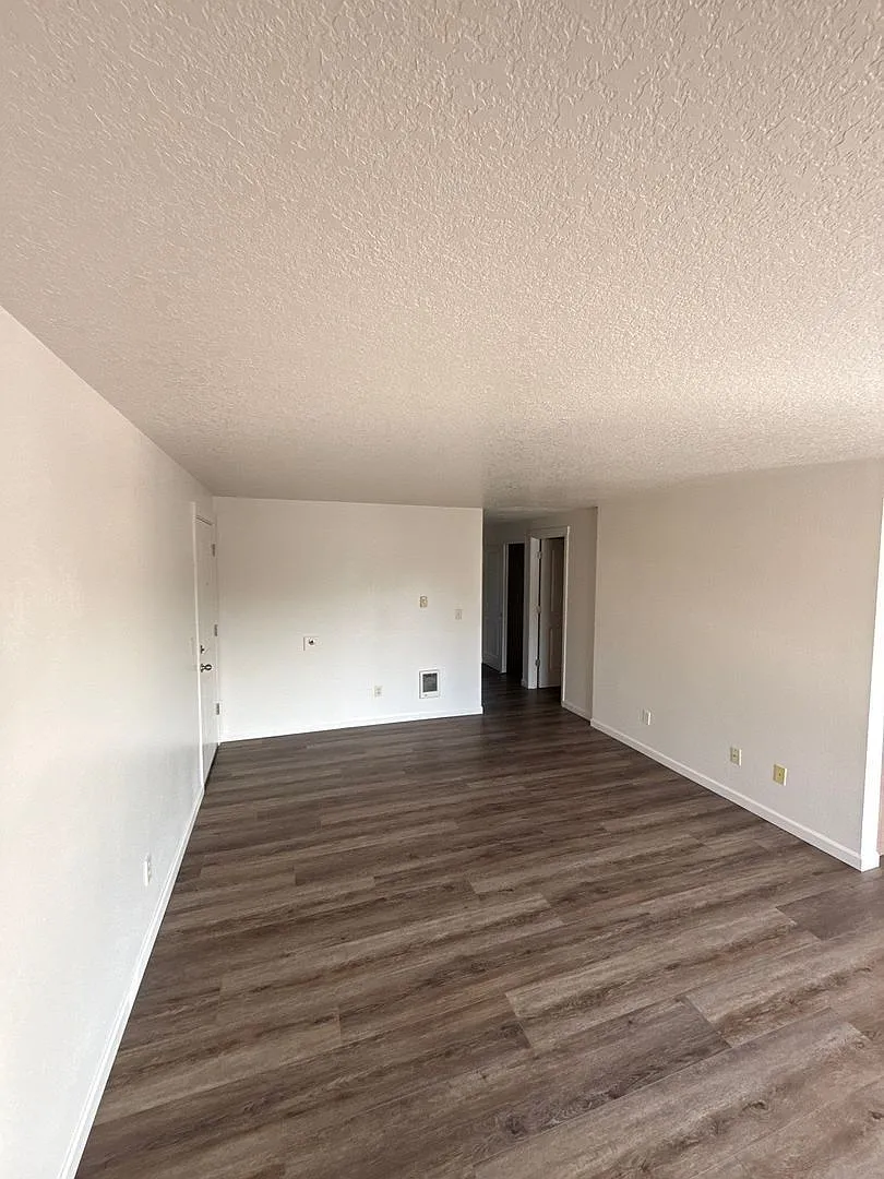 2 bed, 1.0 bath, 850 sqft, $1,395 — Photo 4