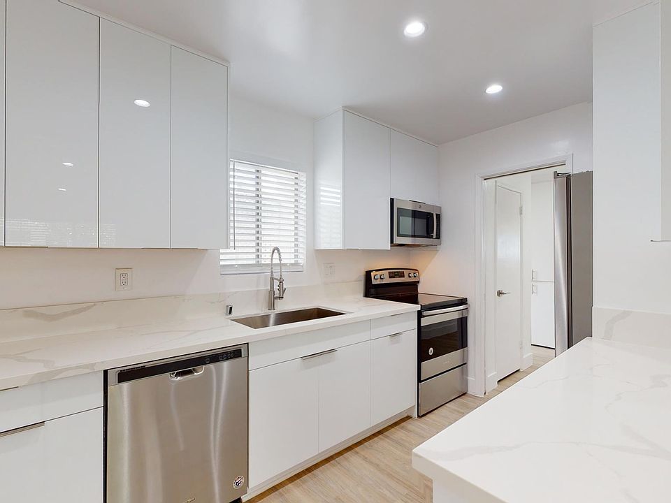 1st image of 1933 S Bedford St #6