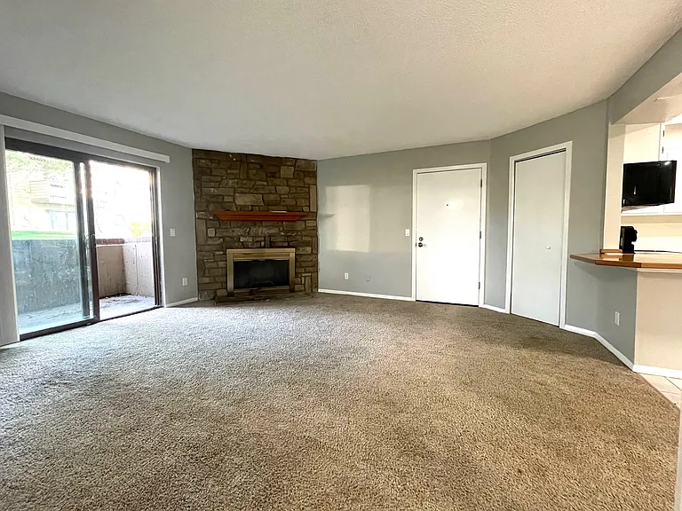 429 Wright St #106 — Photo 10