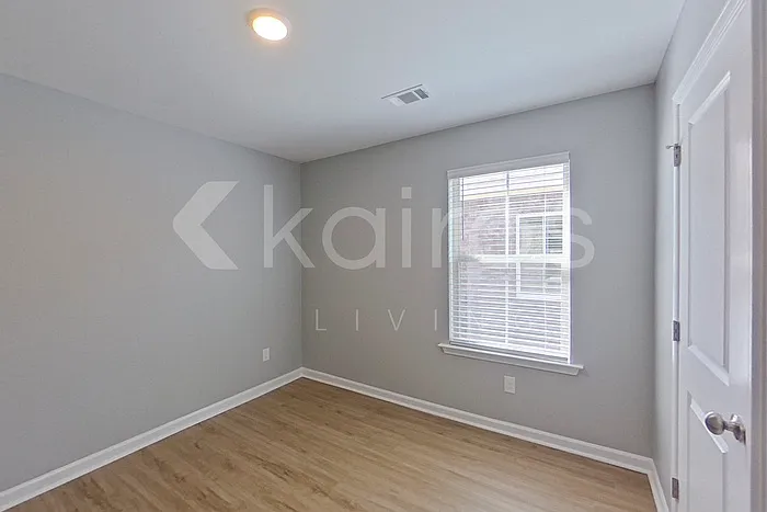 349 Angela St — Photo 11