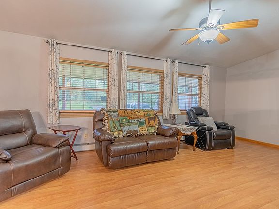 4th image of 1176 Acorn Cir