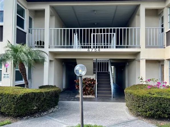 4754 Marine Pkwy APT 105, New Port Richey, FL 34652