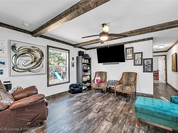 5th image of 16558 Parks Corner Rd