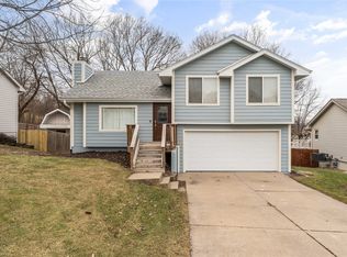 550 N 9th St, Carlisle, IA 50047