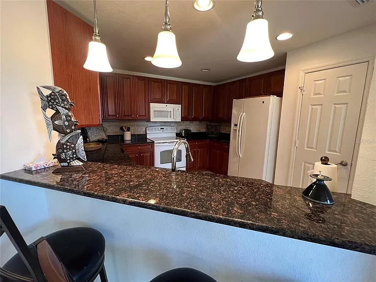 240 W End Dr #611 — Photo 10