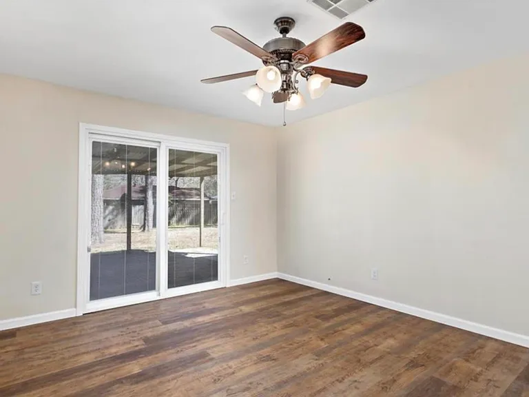 7811 Pecan Ln — Photo 8