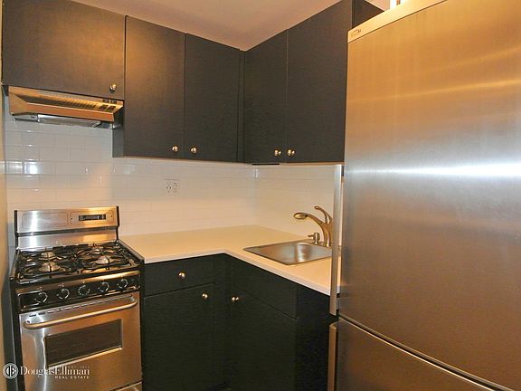 4th image of 316 W 56th St #2E