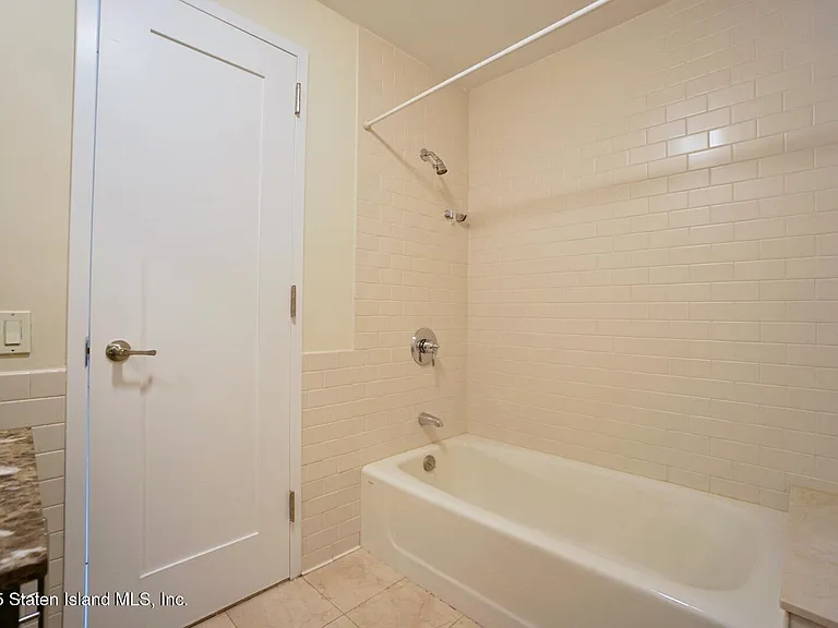 90 Bay Street Lndg #4B — Photo 11