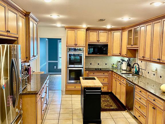 2nd image of 7260 Corsica Dr