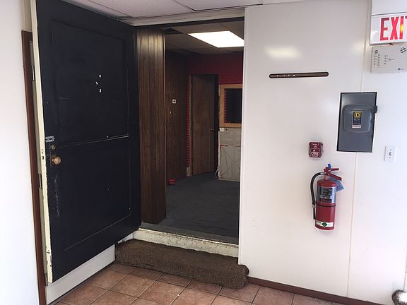 5th image of 9727 Grand Ave